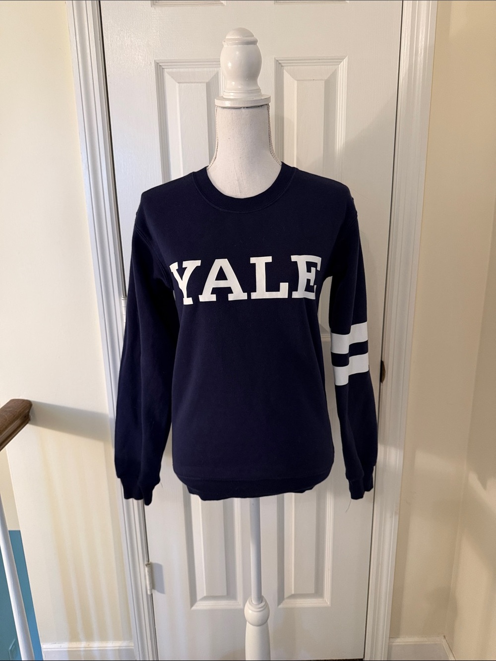 🍉3/$25 YALE Collegiate Sweatshirt